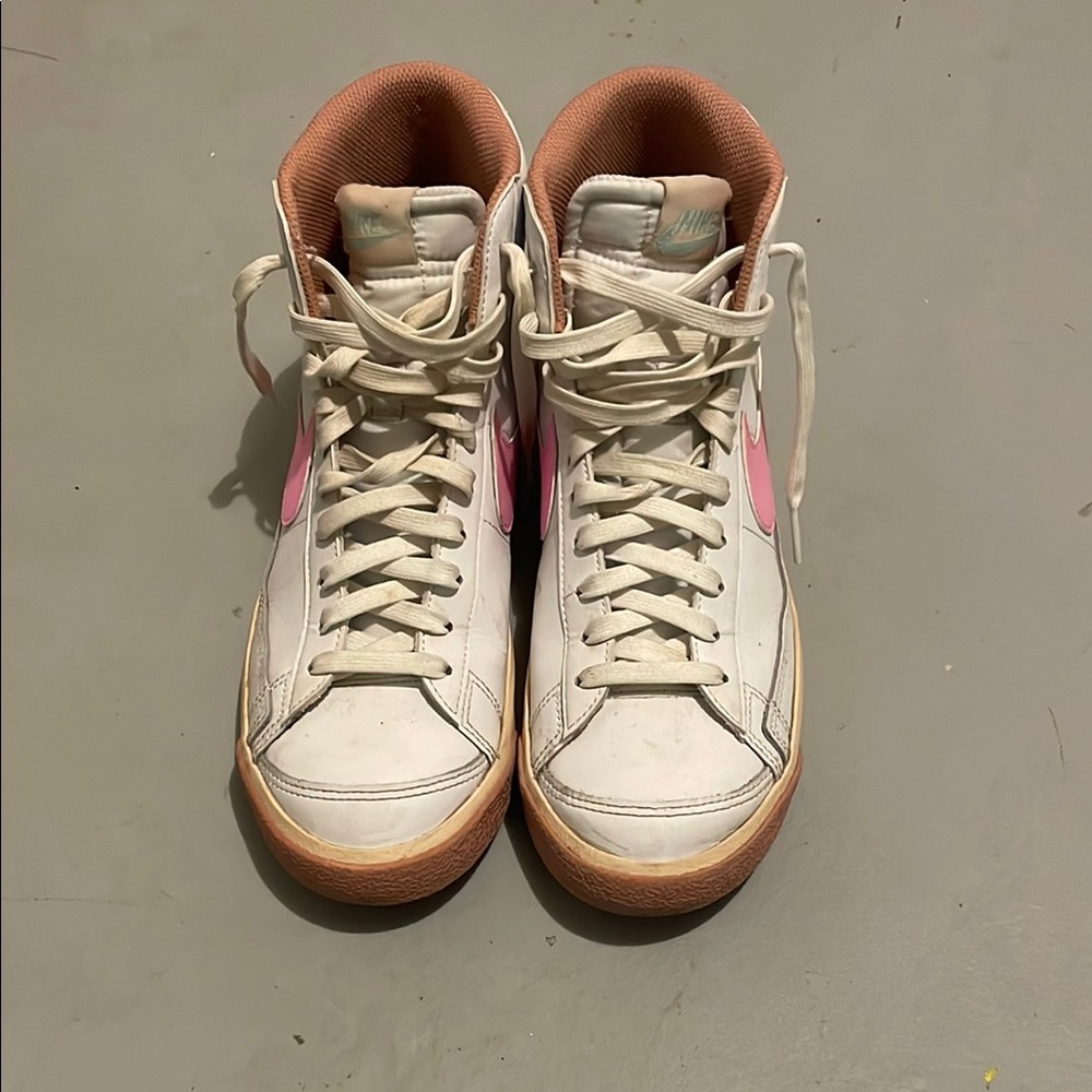 Nike Women's High-Top Sneakers - White and Pink